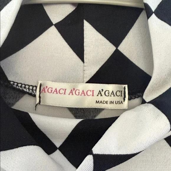 Black and White Diamond Pattern long sleeve bodycon Dress - Picture 4 of 5